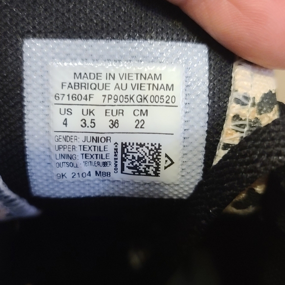 Converse For Juniors Or Kids Leopard Print Canvas Sneakers Size 4 Like New - Picture 6 of 6